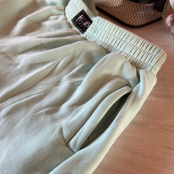 Hoaka Sky Blue Comfy Shorts Large - Picture 5 of 7